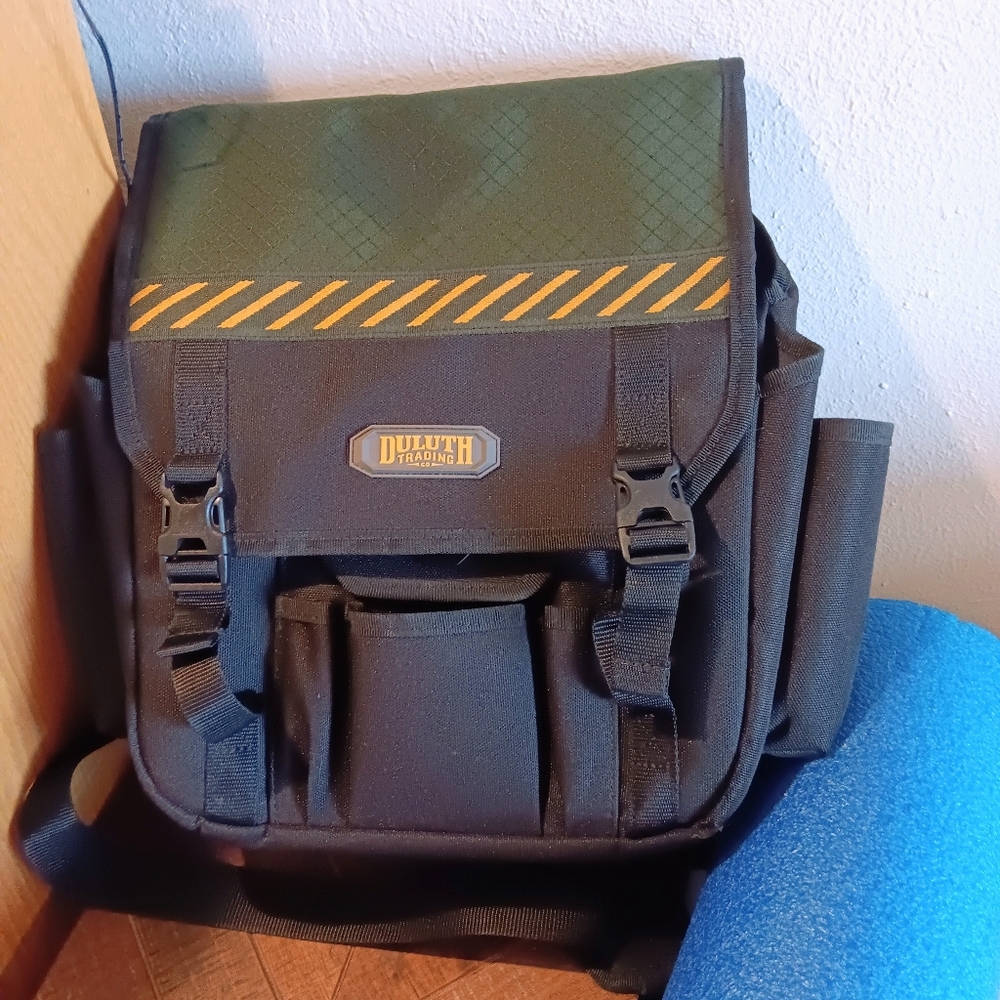 Duluth Trading Company Bag Cab Commander 2 Messenger